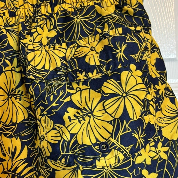 Club Room men’s blue and yellow tropical floral swim trunks size small - Picture 6 of 8